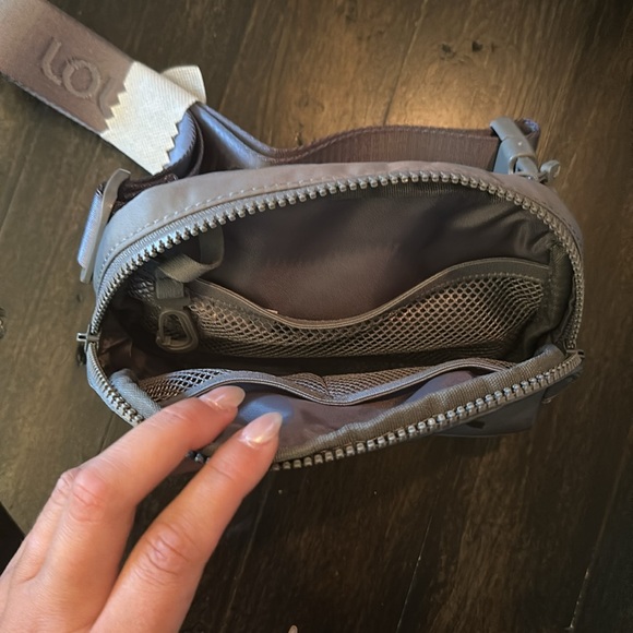 NWOT Lole Belt Bag - Picture 2 of 3